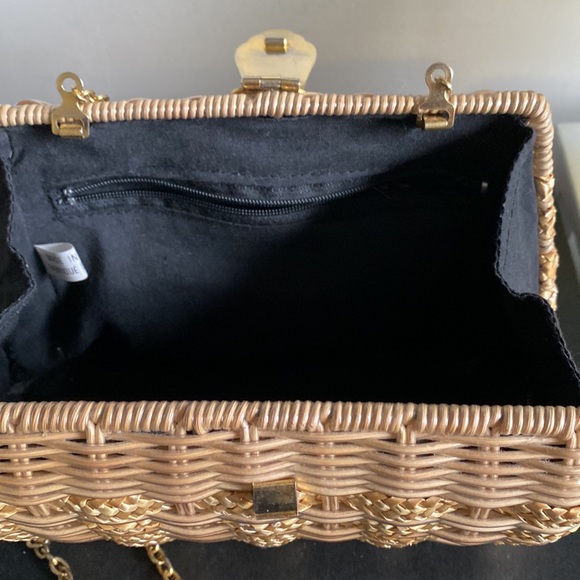 Wicker Handbag - Picture 7 of 8